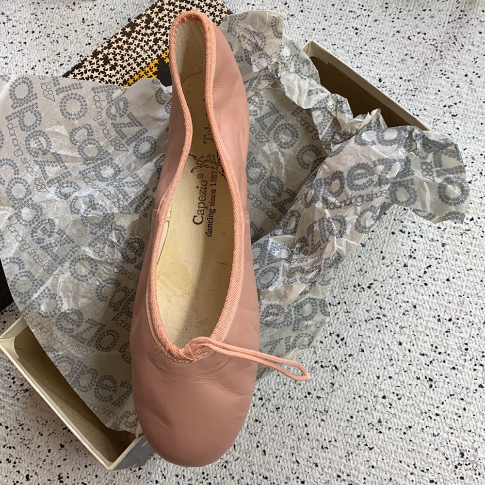 Antique NEW Capezio Slipper in Dusty Rose sz 6 - Picture 4 of 9
